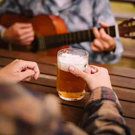 Hotel Ostende - U řeky