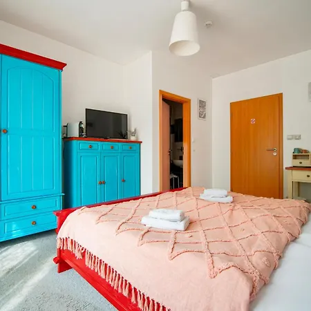 Hotel Ostende - U řeky 3*