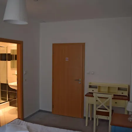 Szálloda Ostende - U Reky Chocerady