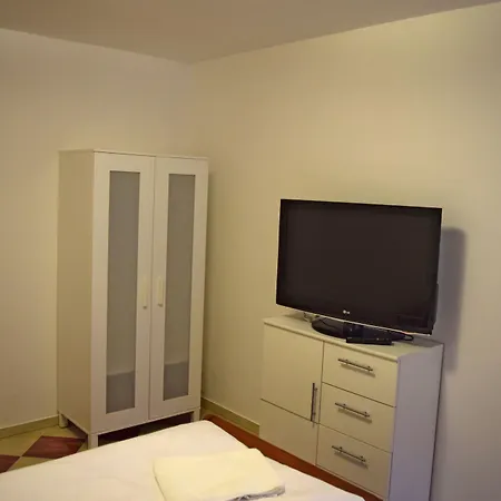 Szálloda Ostende - U Reky