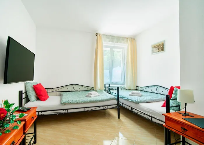 Hotel Ostende - U řeky Chocerady