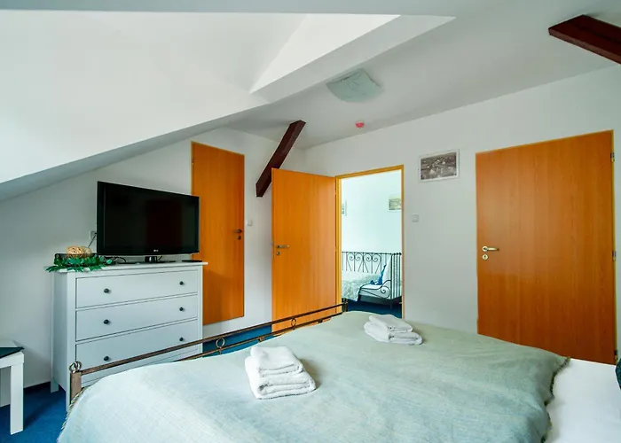 Hotel Ostende - U řeky